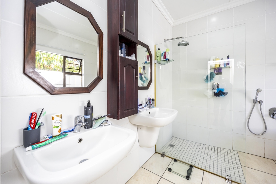 4 Bedroom Property for Sale in Nahoon Valley Park Eastern Cape